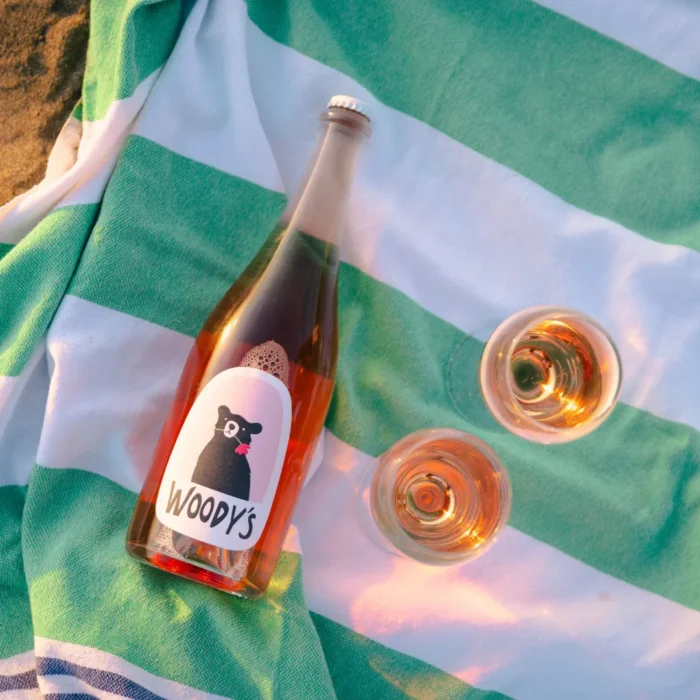 Woody's Non-Alcoholic Sparkling Rosé